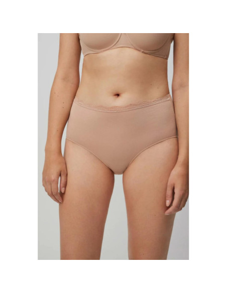 Ysabel Mora kelnaitės