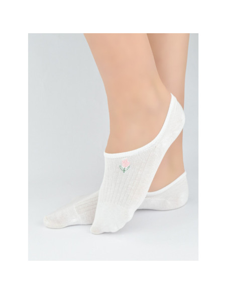 Noviti kojinės iki kauliukų