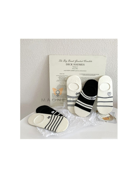 Magnetis kojinės iki kauliukų