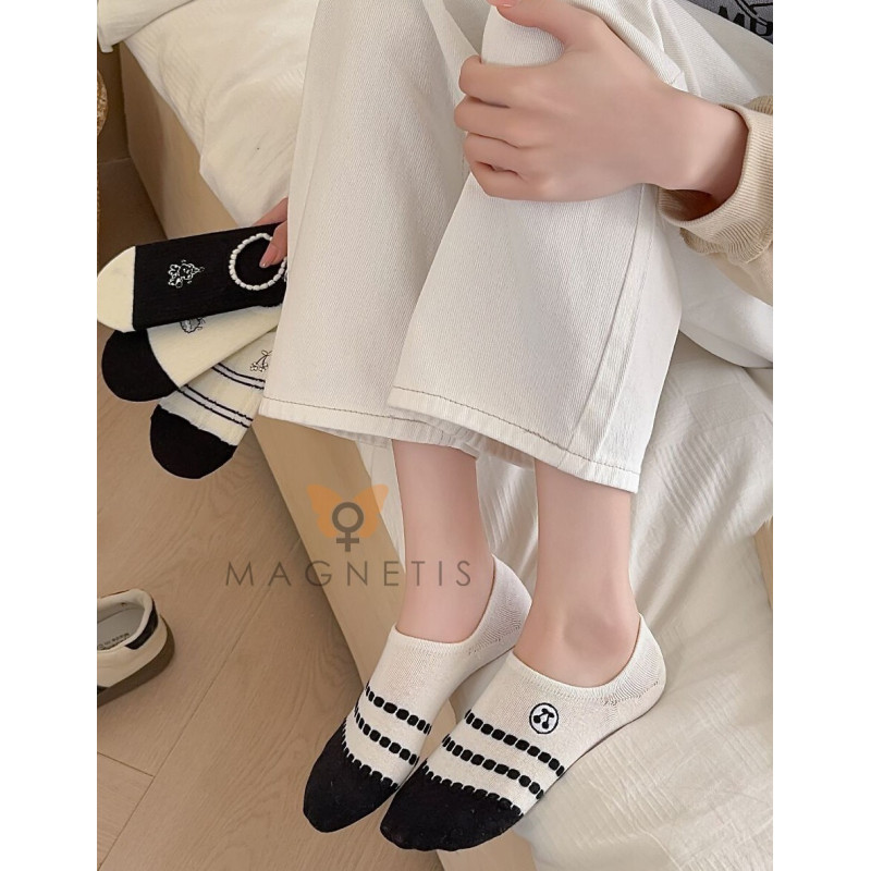 Magnetis kojinės iki kauliukų