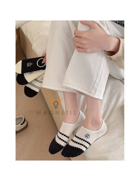 Magnetis kojinės iki kauliukų
