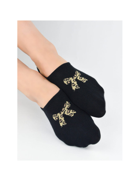 Noviti kojinės iki kauliukų