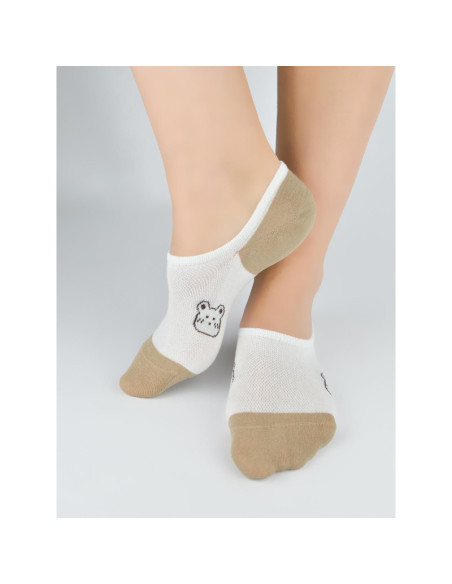 Noviti kojinės iki kauliukų