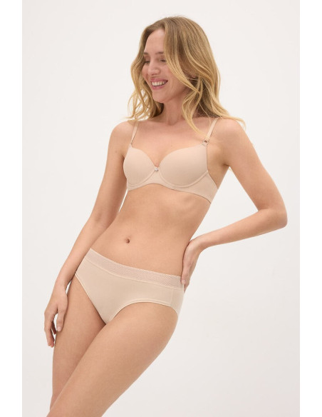 Ysabel Mora kelnaitės