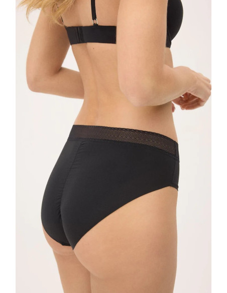 Ysabel Mora kelnaitės