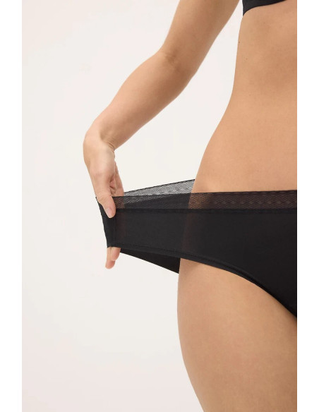 Ysabel Mora kelnaitės