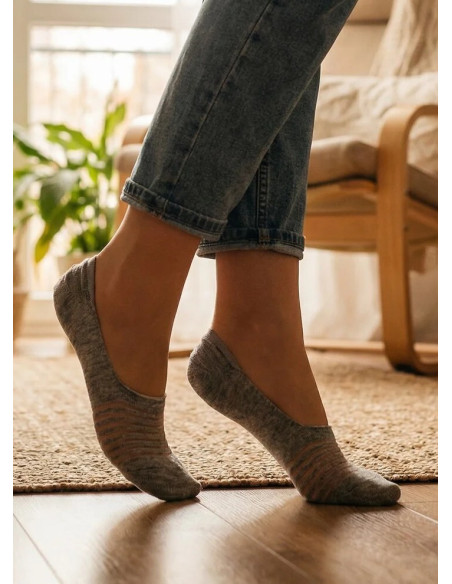 Moraj kojinės iki kauliukų