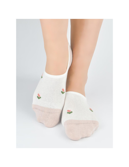 Noviti kojinės iki kauliukų