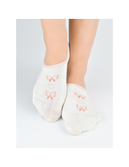 Noviti kojinės iki kauliukų