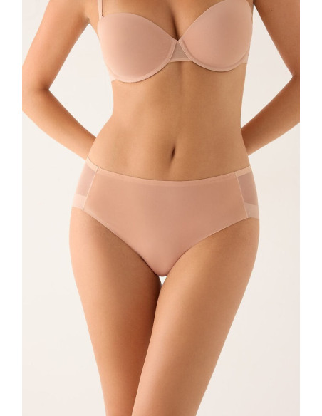 Ysabel Mora kelnaitės