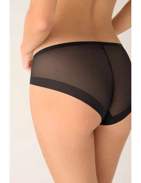 Ysabel Mora kelnaitės