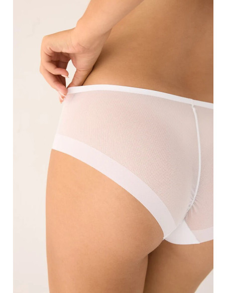 Ysabel Mora kelnaitės