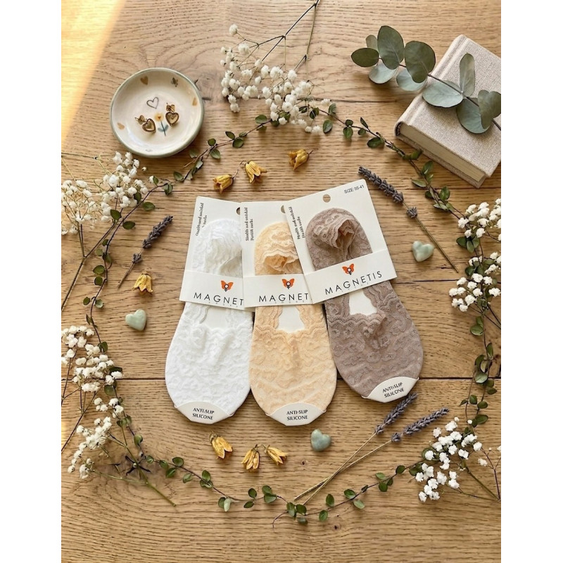 Magnetis kojinės iki kauliukų