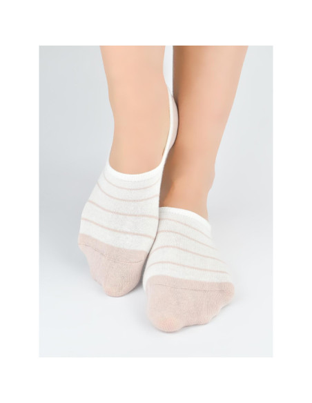 Noviti kojinės iki kauliukų