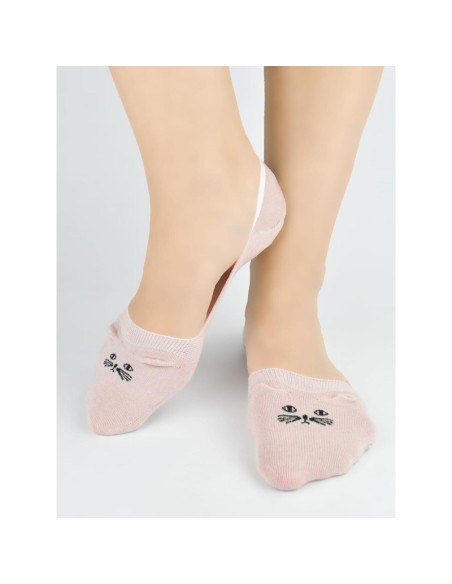 Noviti kojinės iki kauliukų