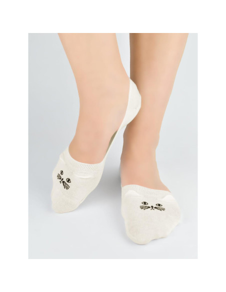 Noviti kojinės iki kauliukų