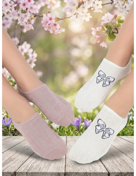 Noviti kojinės iki kauliukų