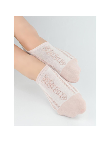 Noviti kojinės iki kauliukų