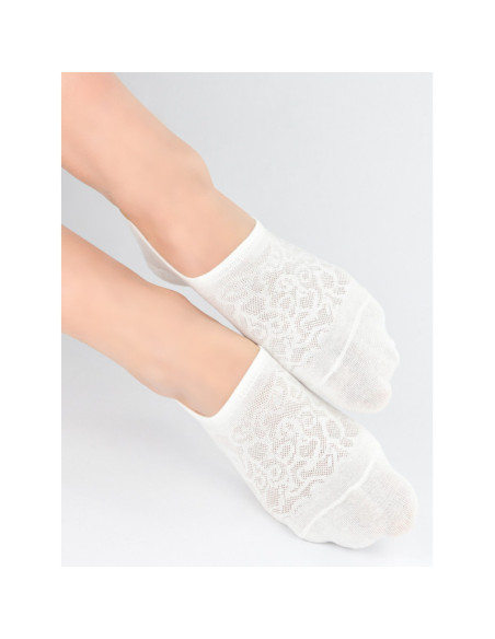 Noviti kojinės iki kauliukų