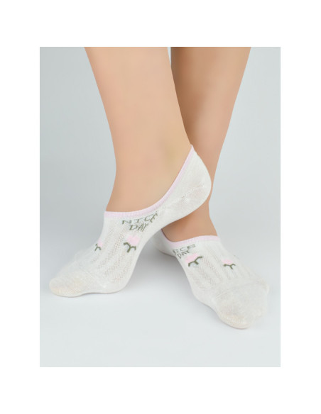 Noviti kojinės iki kauliukų