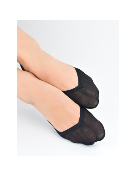 Noviti kojinės iki kauliukų