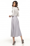 Stilingas šviesiai pilkas sijonas