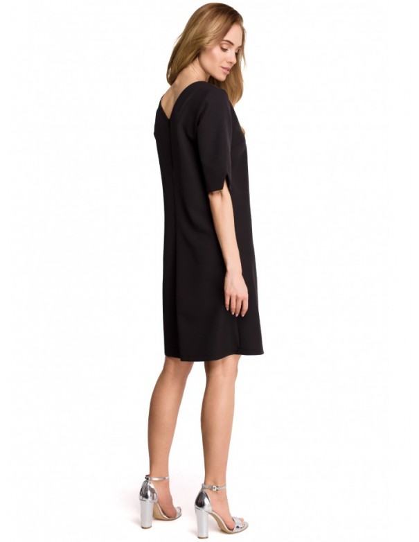 S113 Minimalist dress with back v-neck - black