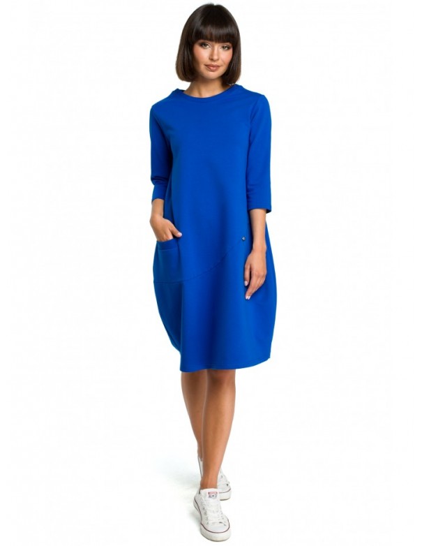 B083 Oversized dress with a front pocket - royal blue