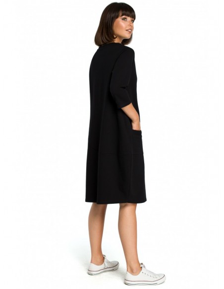 B083 Oversized dress with a front pocket - black