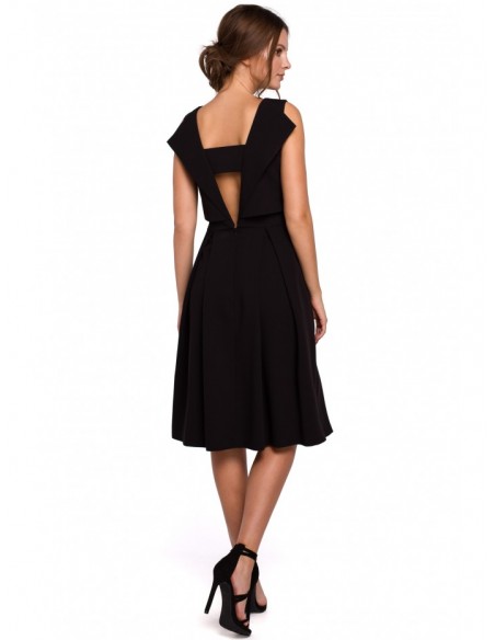 K005 Fit & flare dress with open back - black