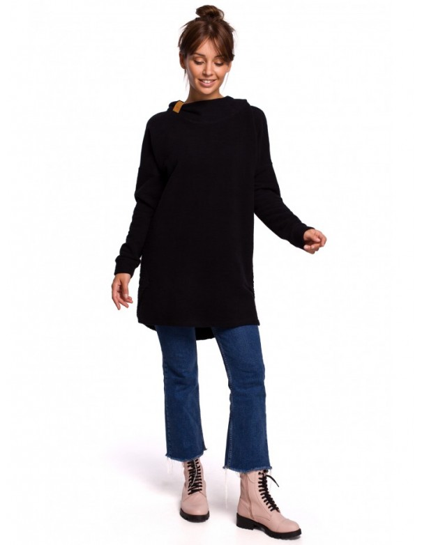 B176 Textured knit pullover top with rounded hem - black