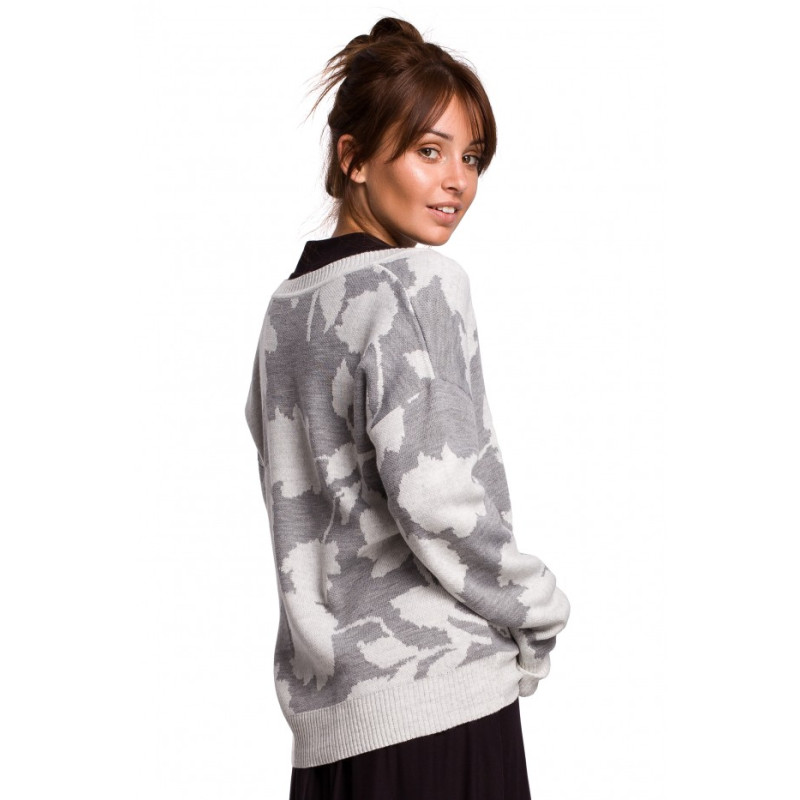 BK056 Floral pattern pullover v-neck sweater - model 1 2