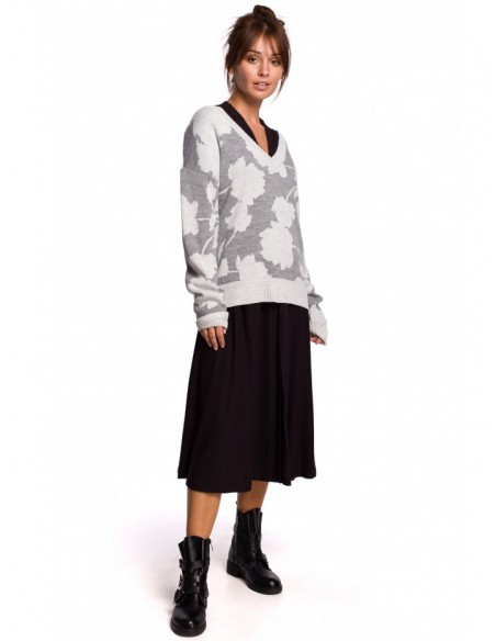 BK056 Floral pattern pullover v-neck sweater - model 1