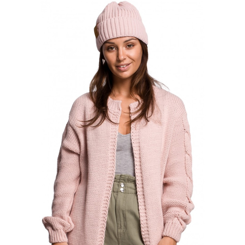 BK059 Ribbed knit beanie with a faux leather badge - pink 2