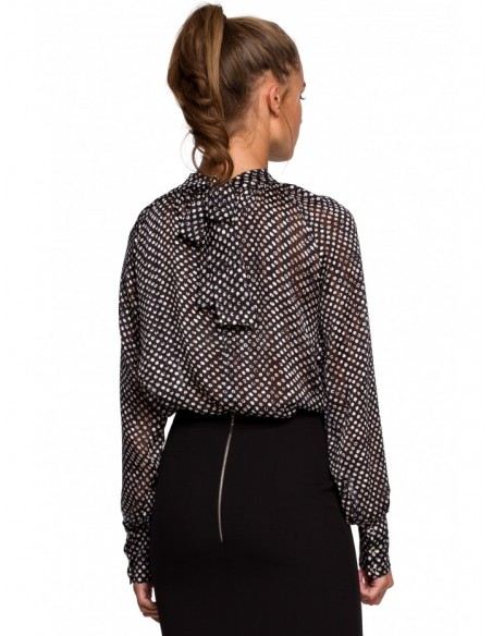 S235 Chiiffon blouse with a tie detail in the back - model 1