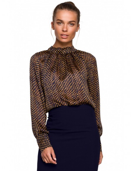 S235 Chiiffon blouse with a tie detail in the back - model 3