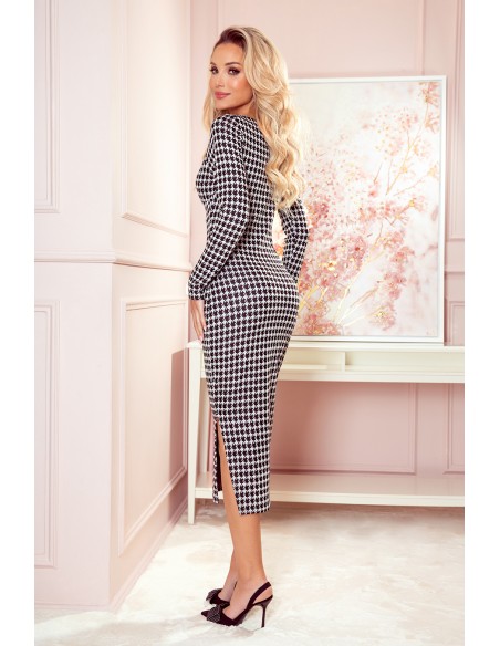  353-2 Fitted dress with a slit on the side - black and gray houndstooth 
