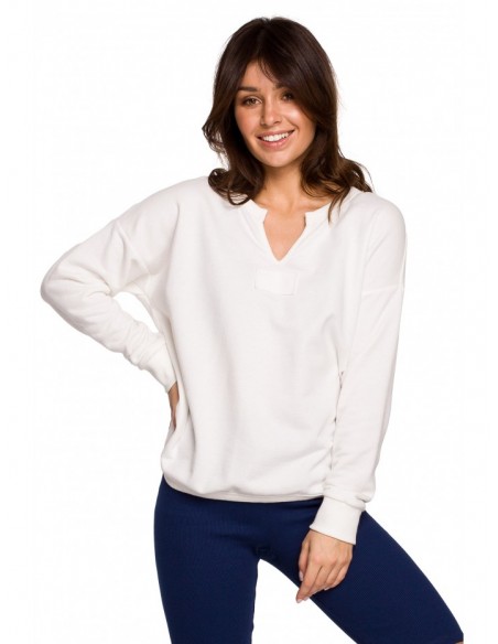 B225 Pullover top with V-neck - ecru