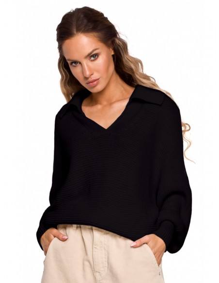 M687 Pullover sweater with a collar - black