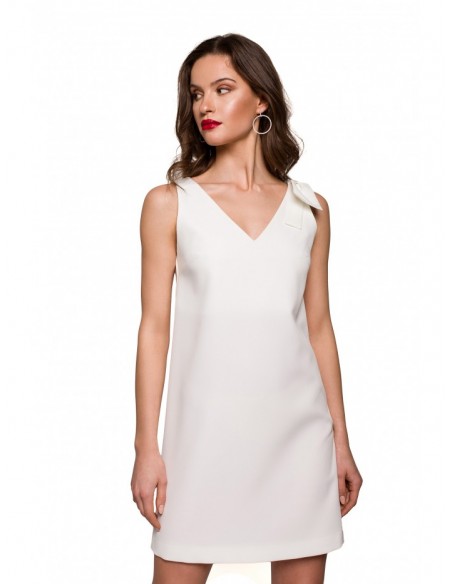 K128 Plain A-line dress with a bow - ecru