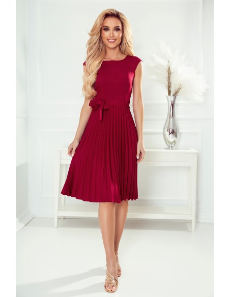  311-11 LILA Pleated dress with short sleeves - color burgundy 