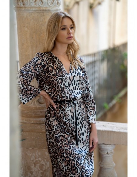 S338 Caftan dress with belt - model 2