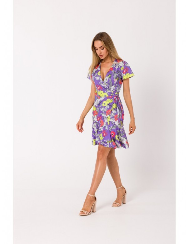 M738 Print wrap dress with a tie detail - model 2