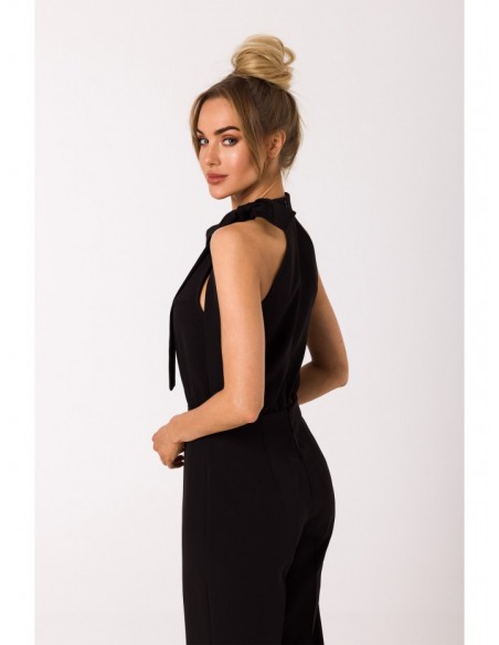 M746 Halter neck jumpsuit with a tie detail - black