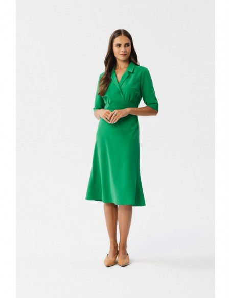 S348 Sheath dress with wrap front and a collar - green