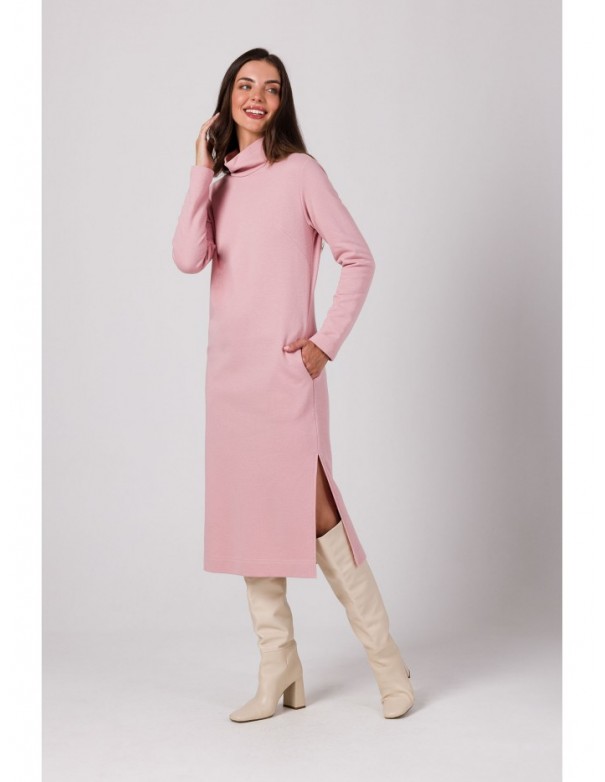 B274 Mid lenght dress with turtle neck - powder