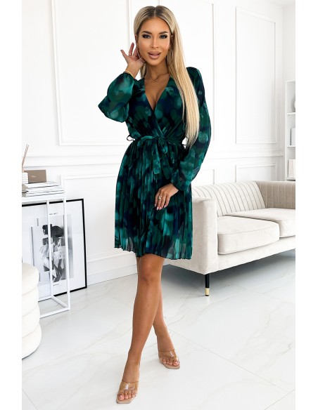  415-4 YSABEL Pleated dress with a neckline, long sleeves and a belt - green pattern 