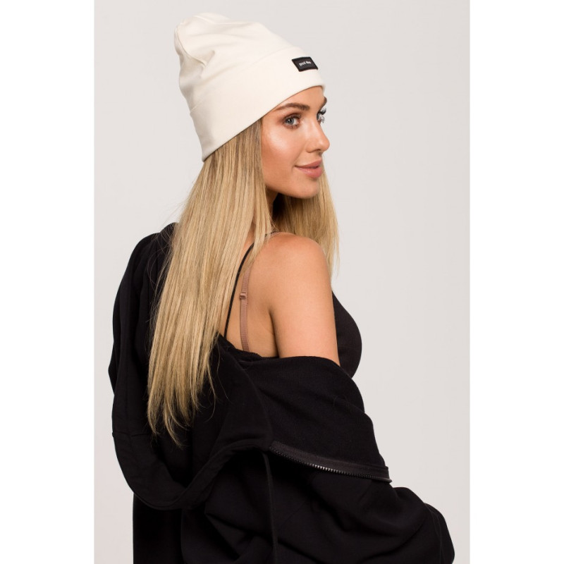 M624 Unisex beanie hat with a badge "GOOD VIBES" - cream 2