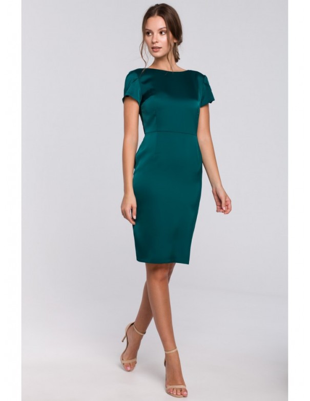 K041 Sheath dress with a cowl neck in the back - green