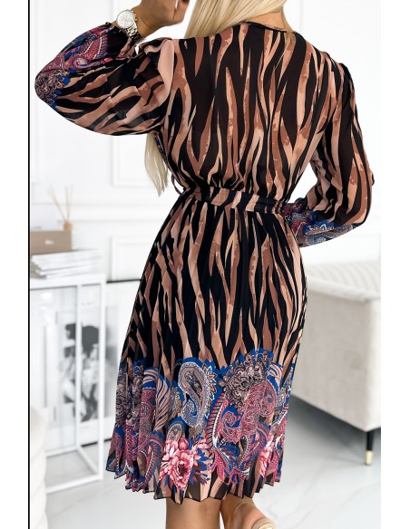  515-1 Pleated dress with a neckline, long sleeves and a tie at the waist - tiger pattern + pink flowers 